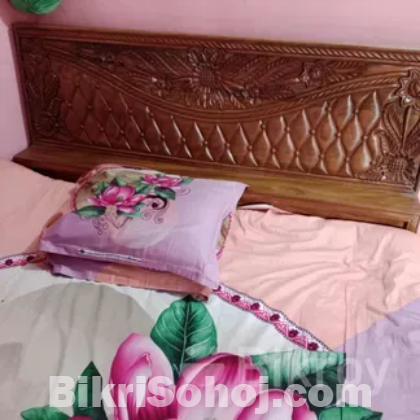 কাঠের খাট